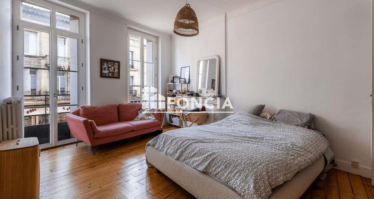 Appartement à BORDEAUX