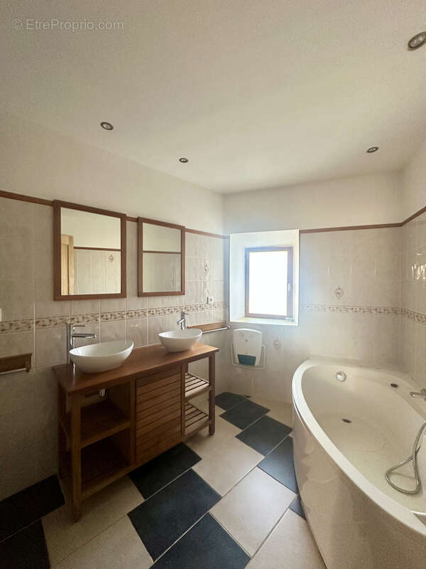 Maison à LEZIGNAN-CORBIERES