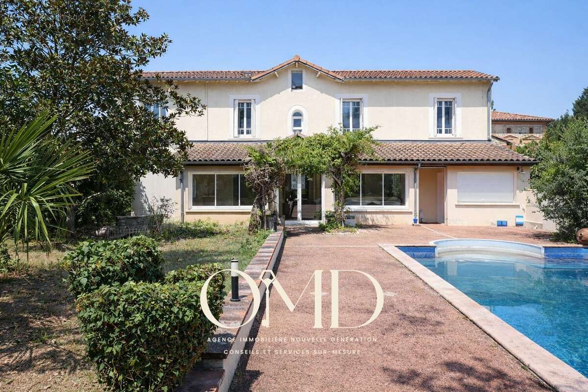 Maison à MONTESQUIEU-VOLVESTRE