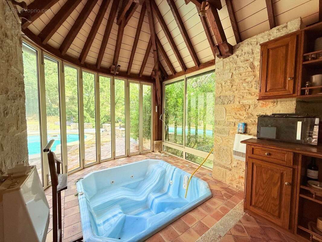 Propriété rare du XVIe siècle - photo 18