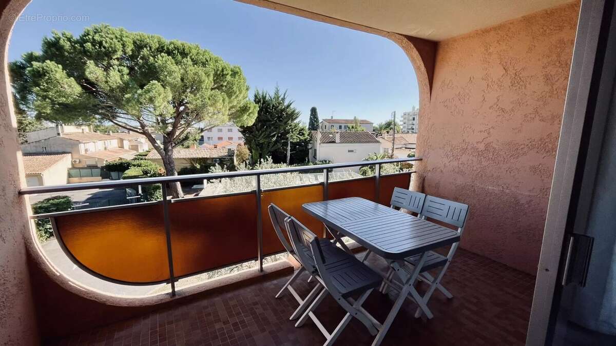 Appartement à VALLAURIS