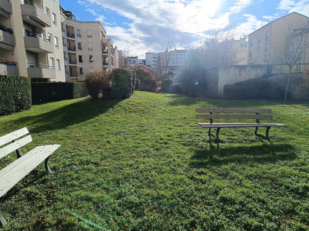 Appartement à LYON-8E