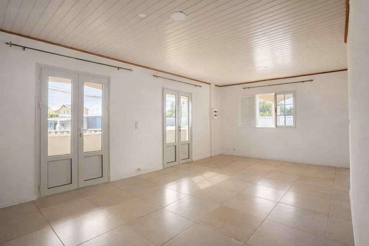 Maison à PETITE-ILE