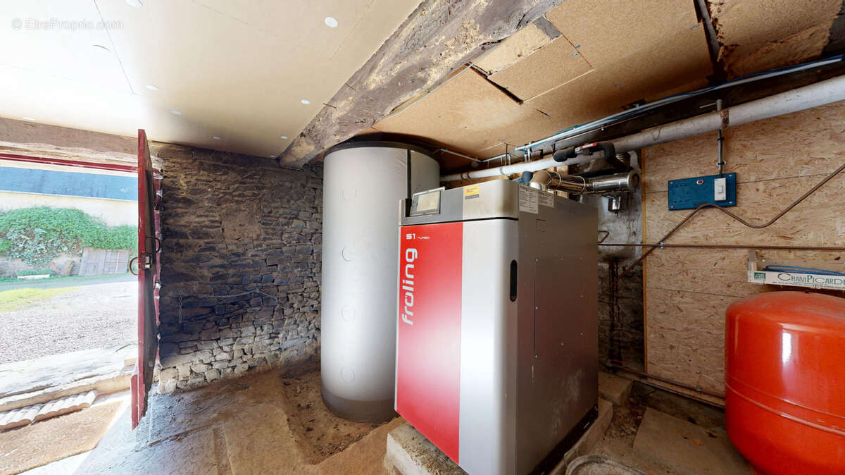 Maison à SAINT-DENIS-LE-GAST