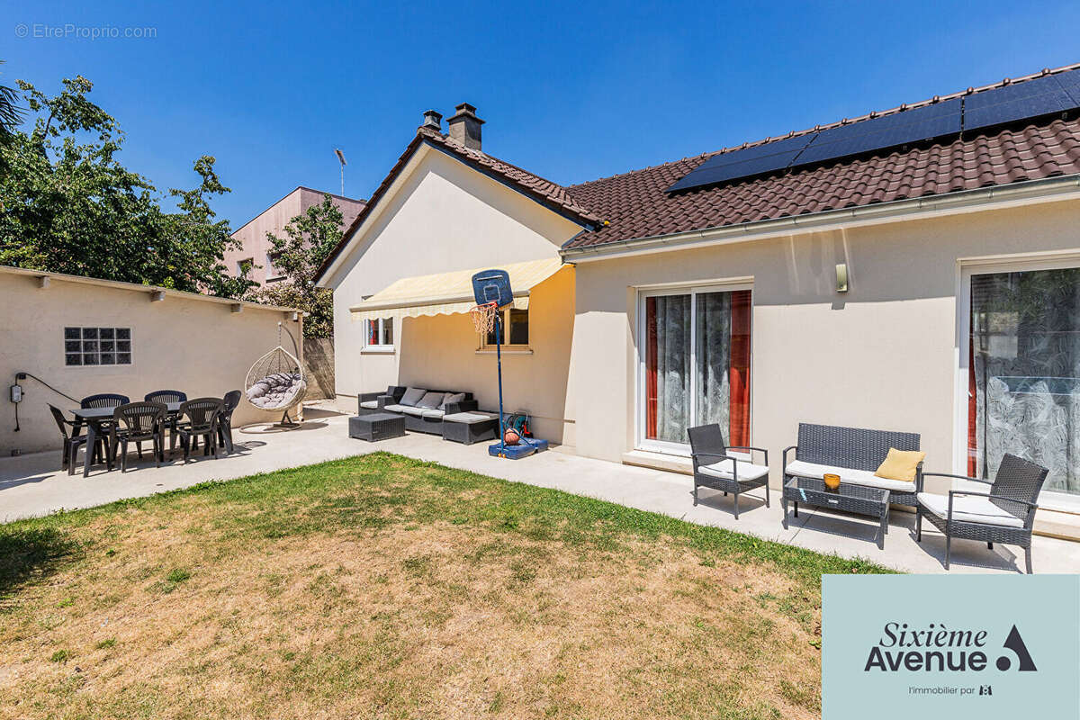 Maison à SAVIGNY-SUR-ORGE