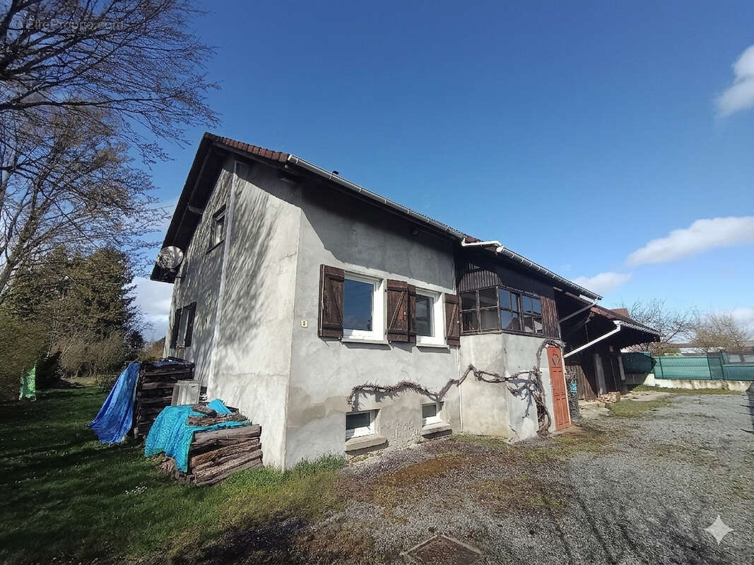 Maison à CHAVANNES-SUR-L'ETANG