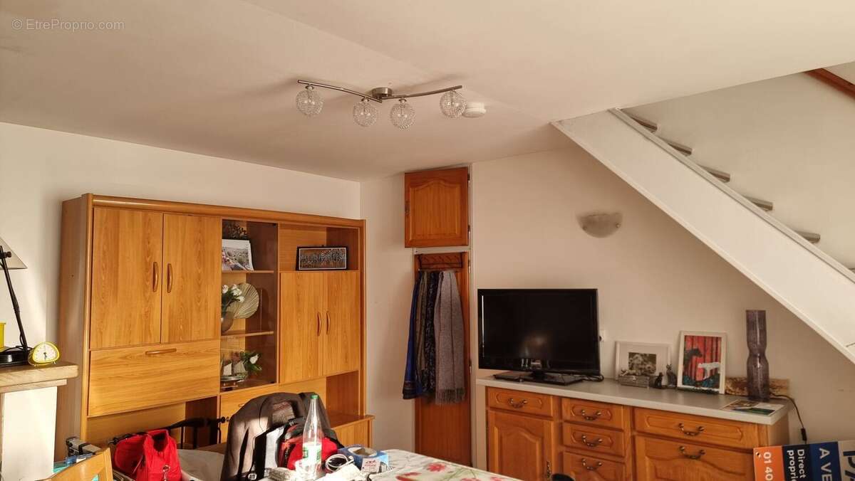 Pièce à vivre - Maison à LACAPELLE-MARIVAL