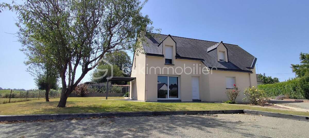 Maison à SAINT-ELLIER-DU-MAINE