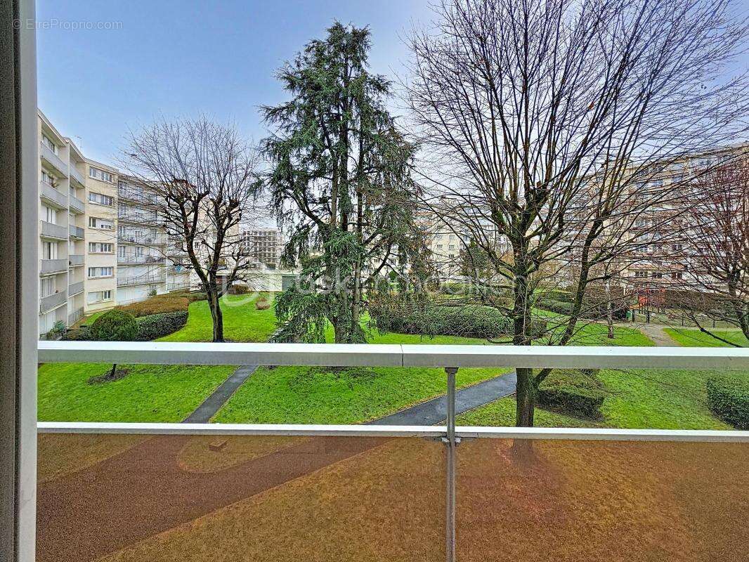 Appartement à ROSNY-SOUS-BOIS