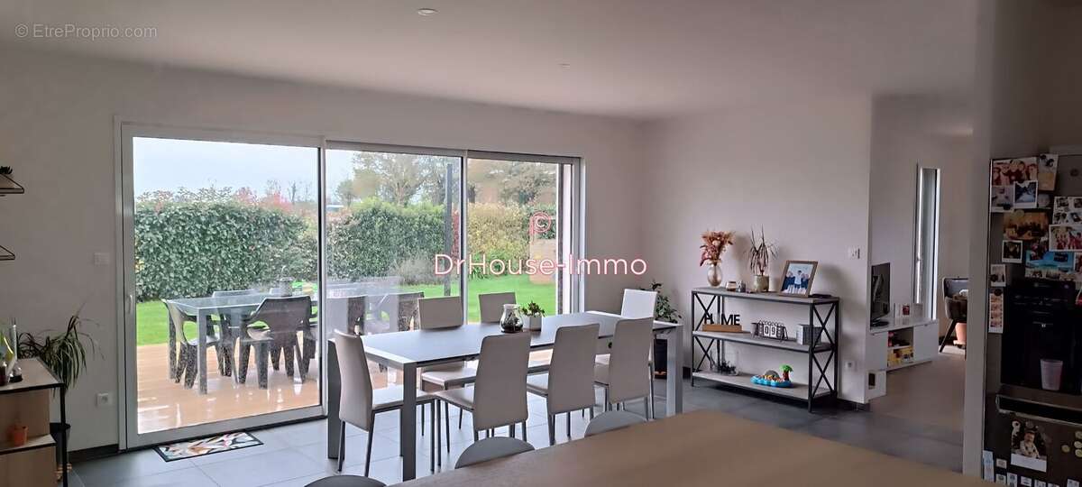 Maison à SAINT-MARTIN-DES-NOYERS