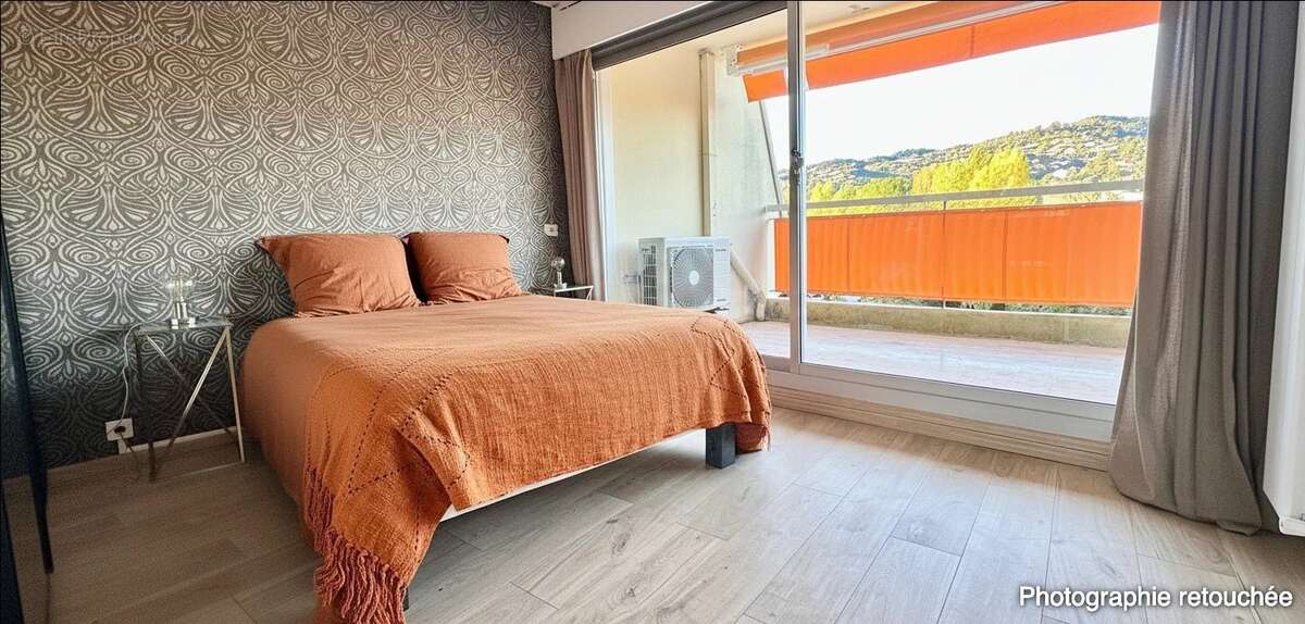 Appartement à MANDELIEU-LA-NAPOULE