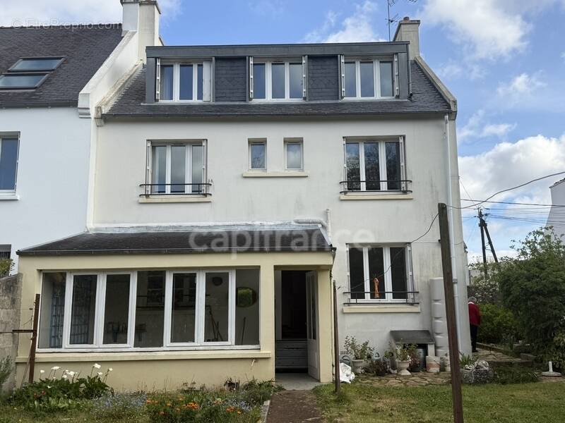 Maison à LE RELECQ-KERHUON