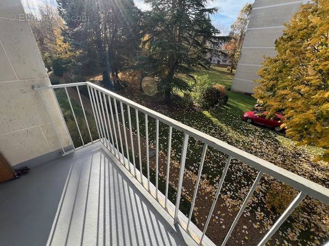 Appartement à EPERNON