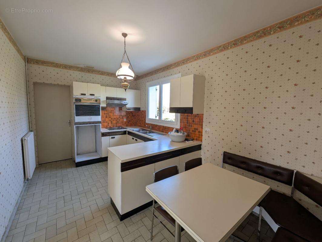 Maison à SAINT-SULPICE-ET-CAMEYRAC