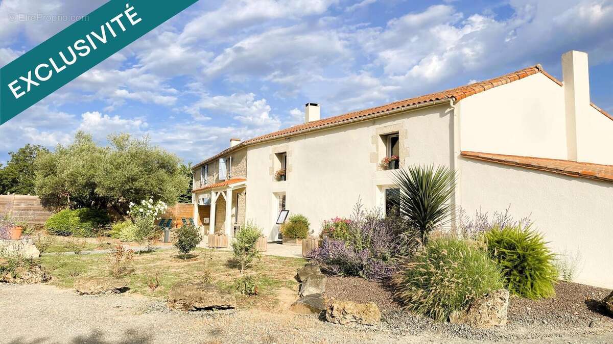 Photo 2 - Maison à CHASNAIS
