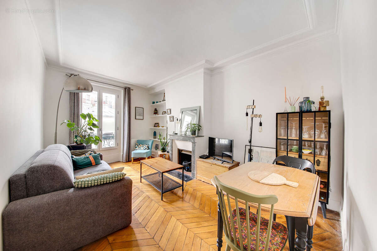 Appartement à PARIS-18E