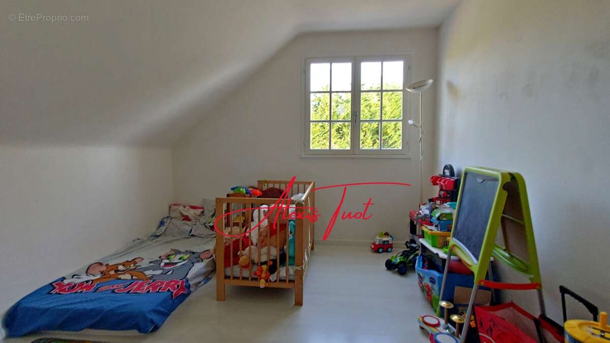 Maison à AMBARES-ET-LAGRAVE