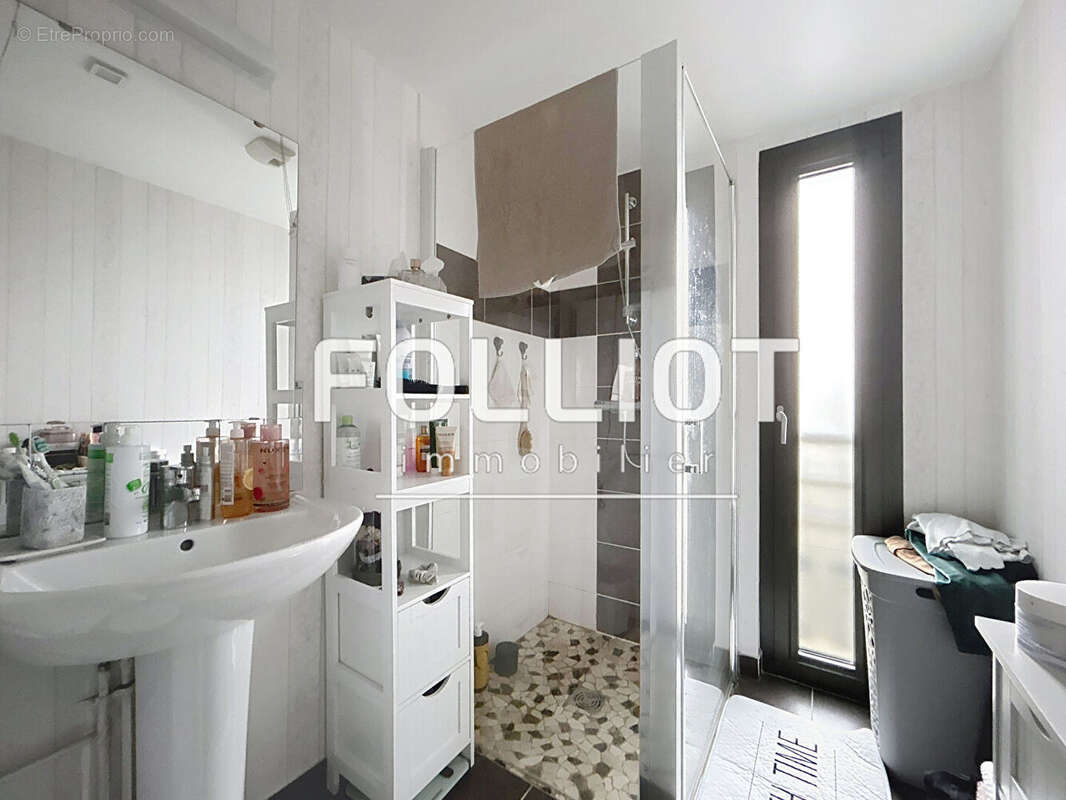 Appartement à SAINT-PAIR-SUR-MER