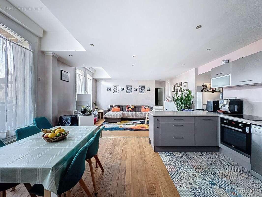 Appartement à MAISONS-ALFORT