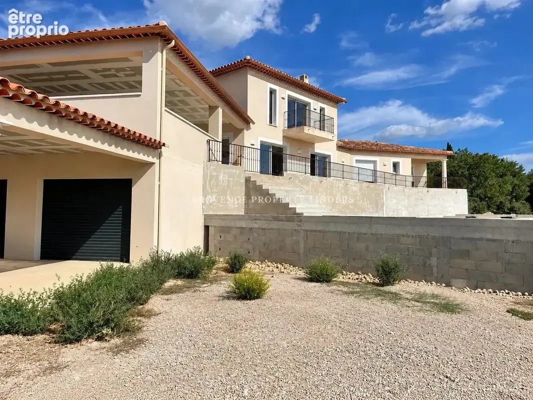 Un cadre exceptionnel, une propriété au potentiel remarquable - photo 2