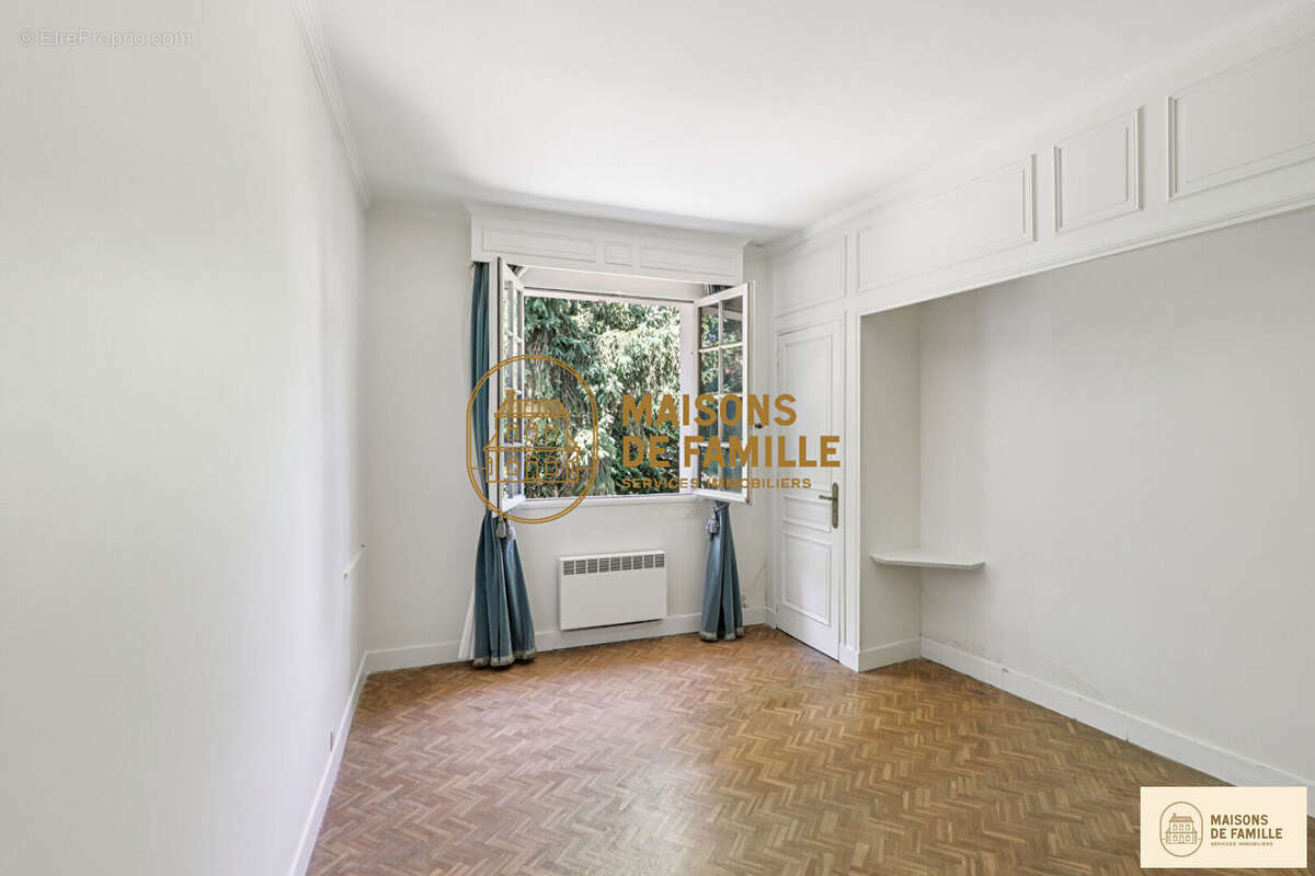 Maison à LA CELLE-SAINT-CLOUD