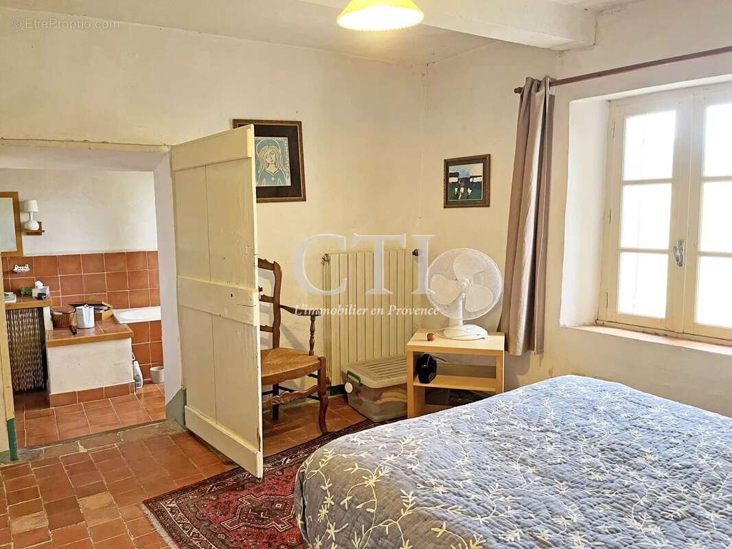 Maison à VAISON-LA-ROMAINE