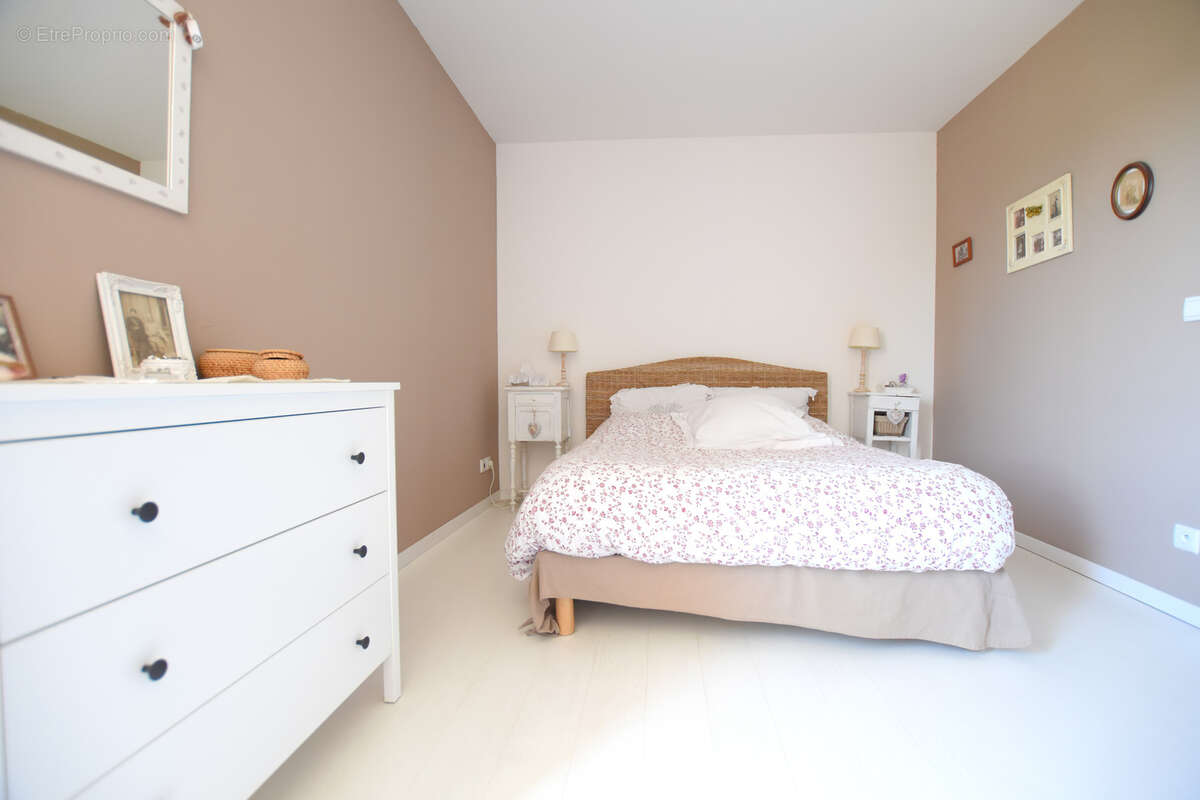 Maison à LES ESSARTS-LE-ROI