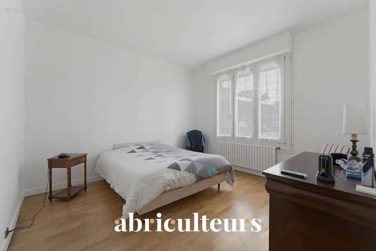 Maison avec piscine vente à  Bordeaux quartier Cauderan (33200) - photo 12