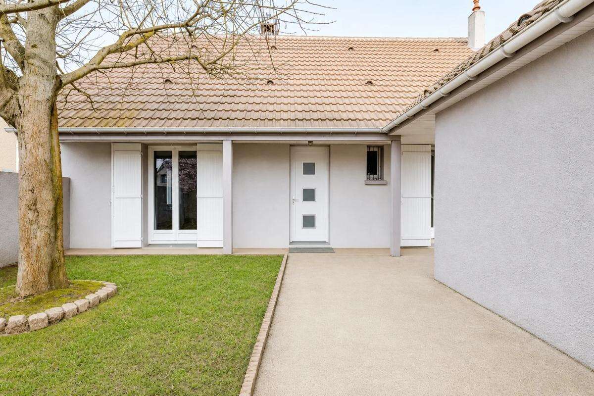 Maison familiale avec studio indépendant - photo 14