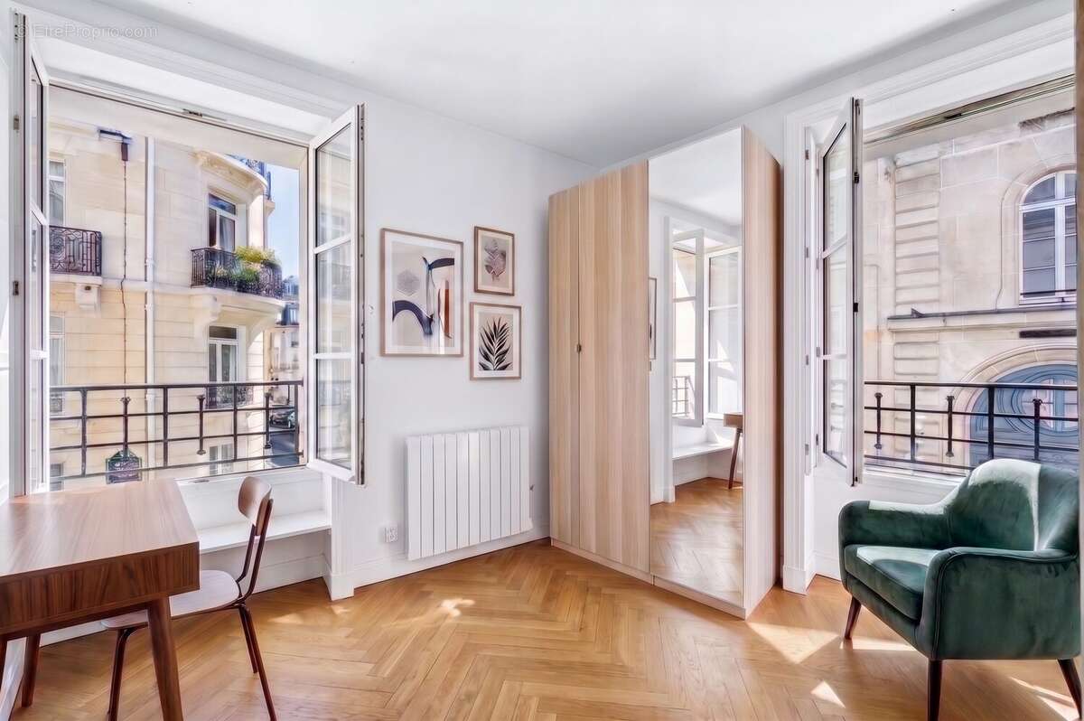 Appartement 93 m² à Paris-7e  - photo 7
