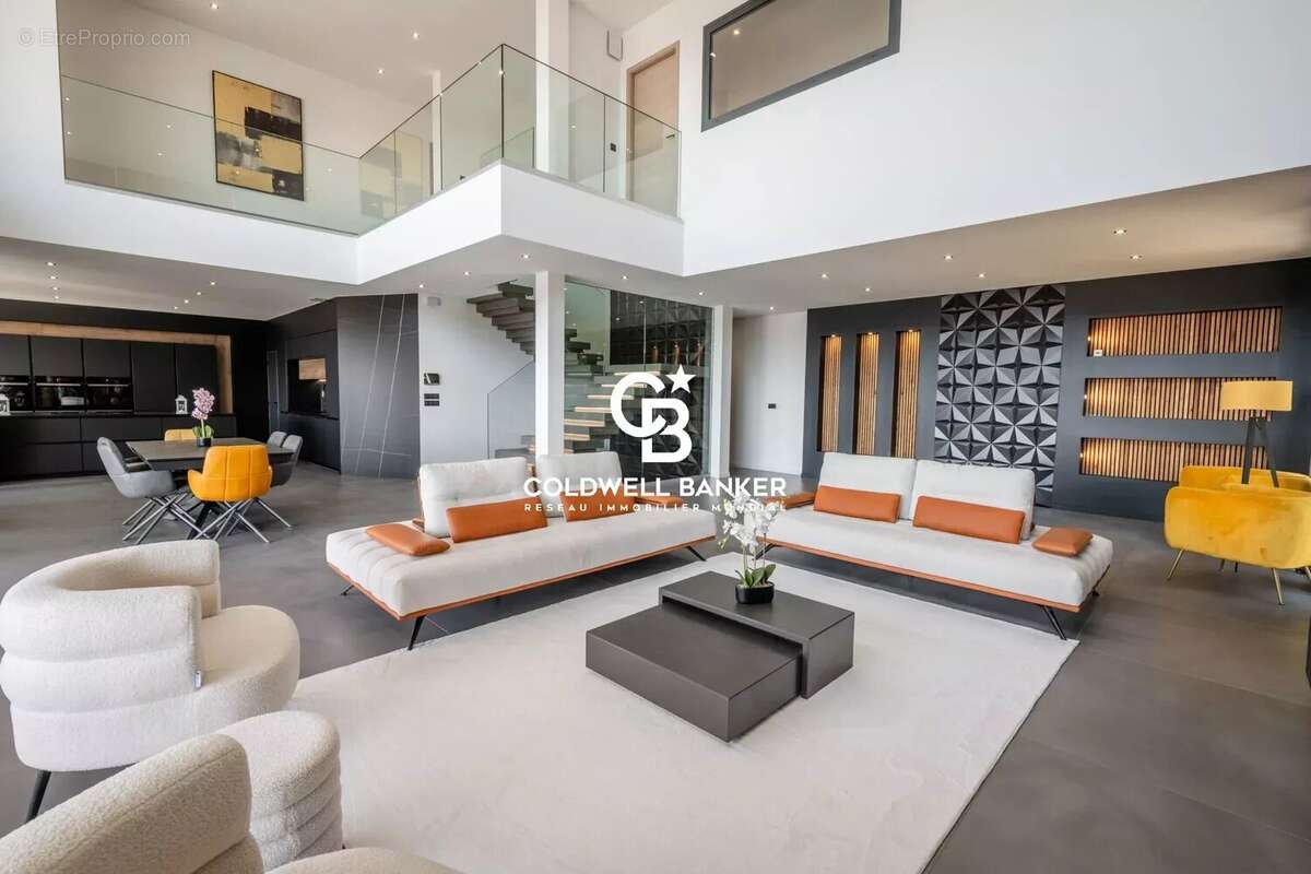 Maison à CRANVES-SALES