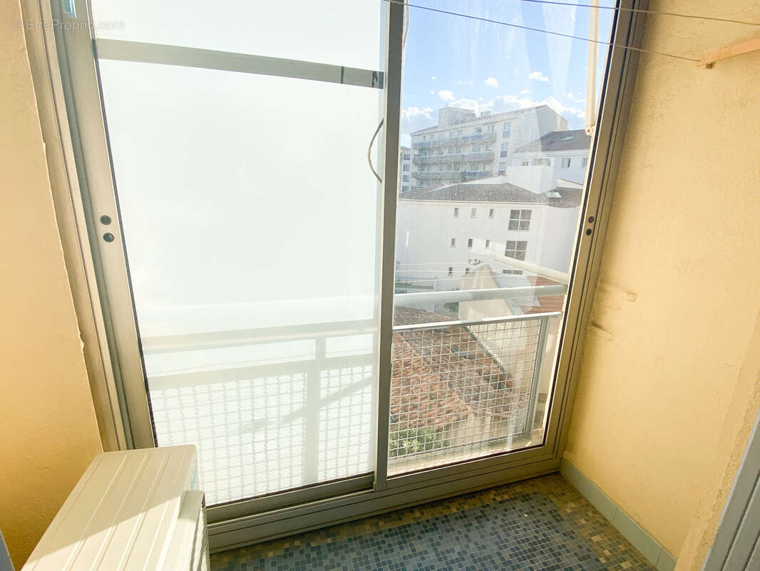 Appartement à MARSEILLE-5E