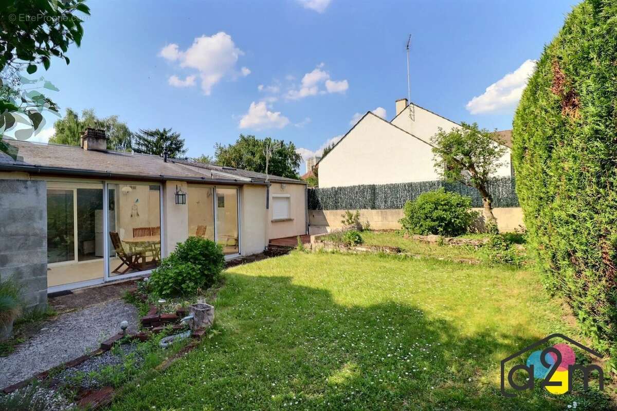 Maison à MONTATAIRE