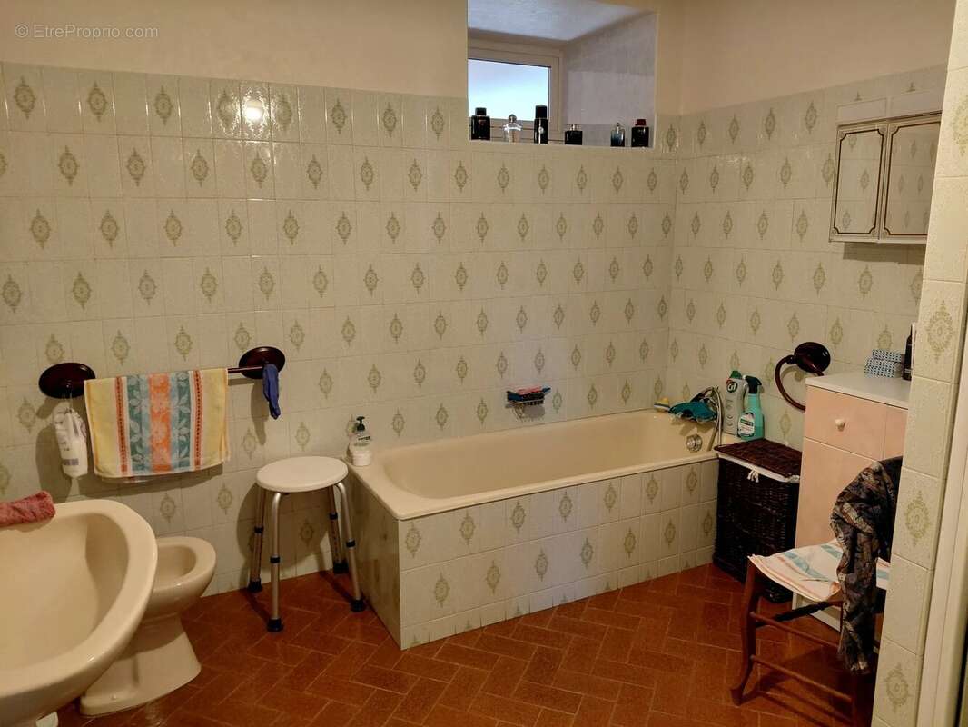 Maison à MIRANDOL-BOURGNOUNAC