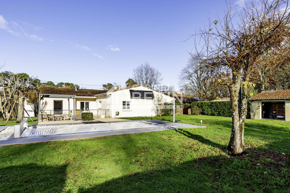 Maison à LE PIAN-MEDOC