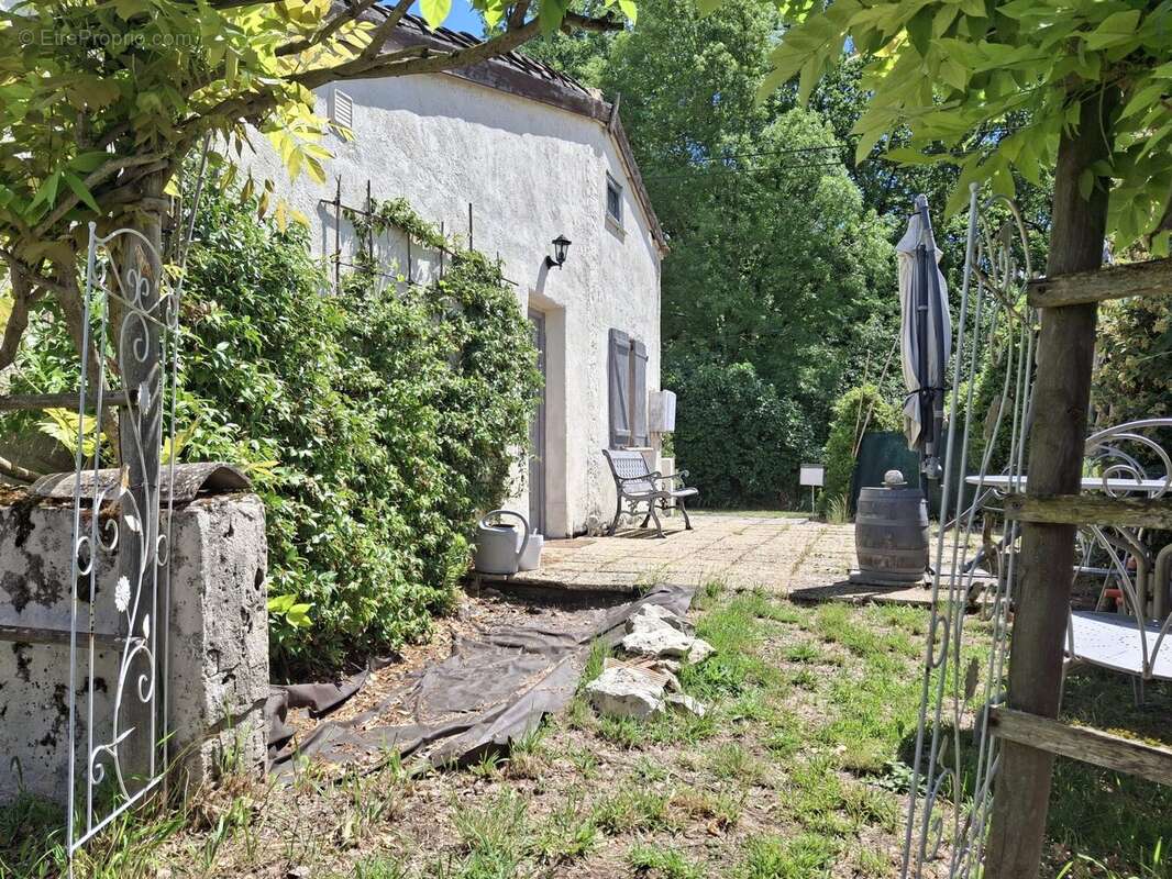 Maison 108 m² à Castillonnes  - photo 2