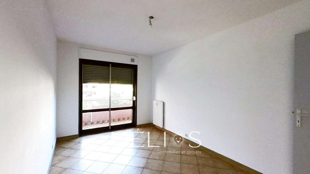 Appartement à MARSEILLE-3E