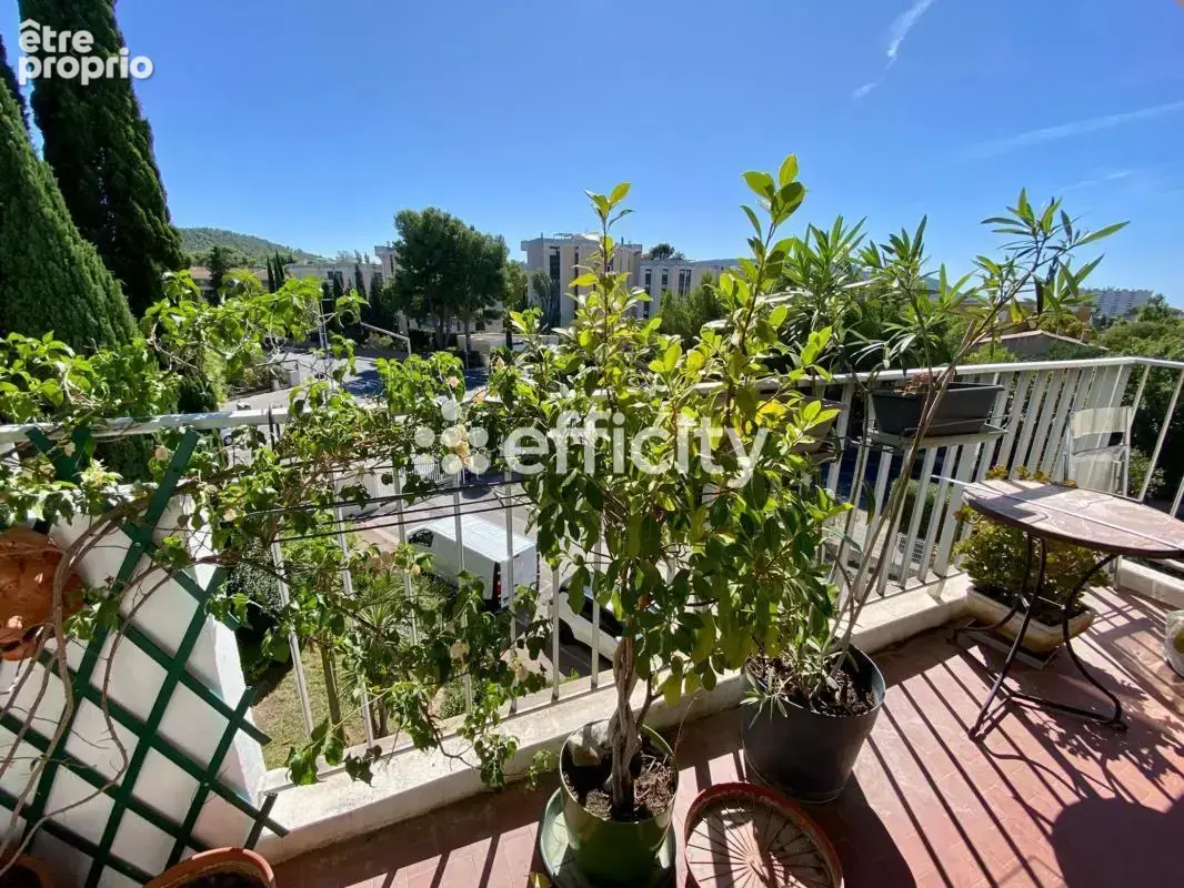 Appartement à MARSEILLE-9E