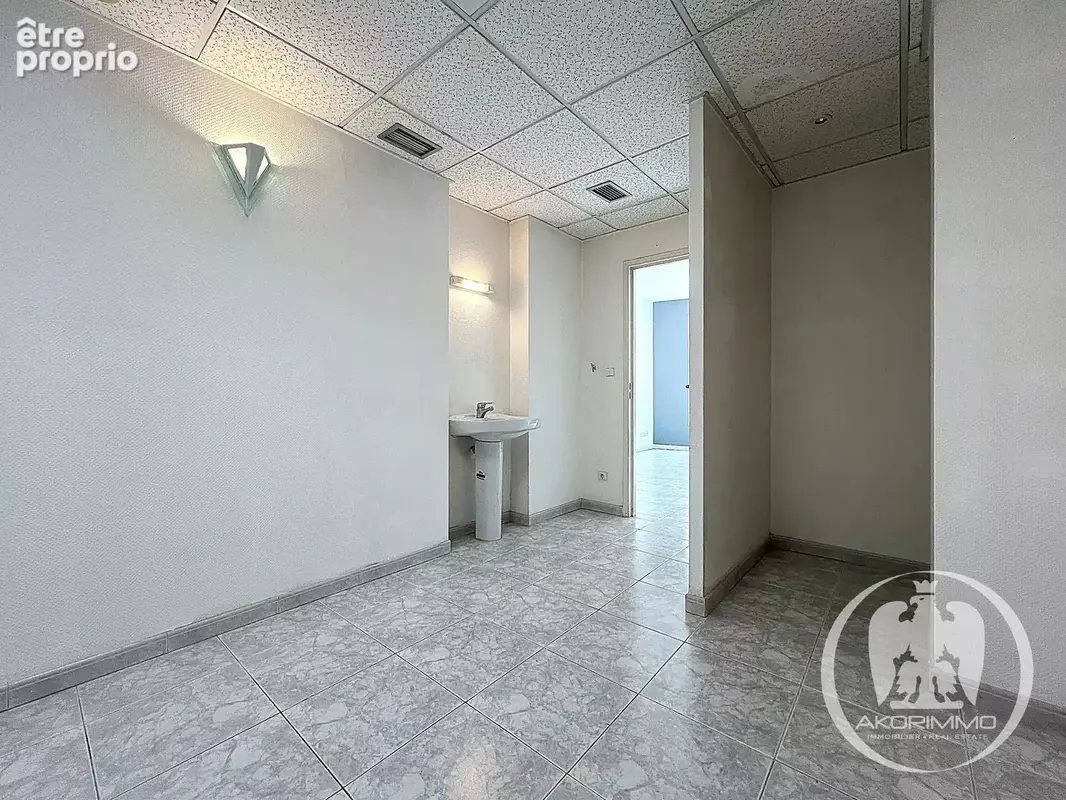 Local commercial - draguignan - 129m2 - belle opportunité - photo 5