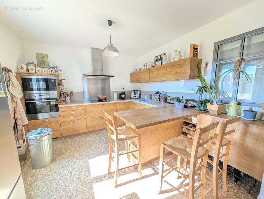 Ensemble immobilier  à Mas Thibert - photo 12