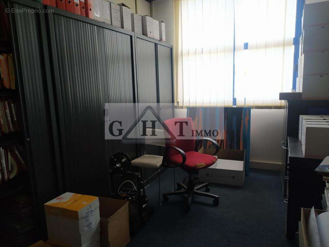 Commerce à CROISSY-BEAUBOURG