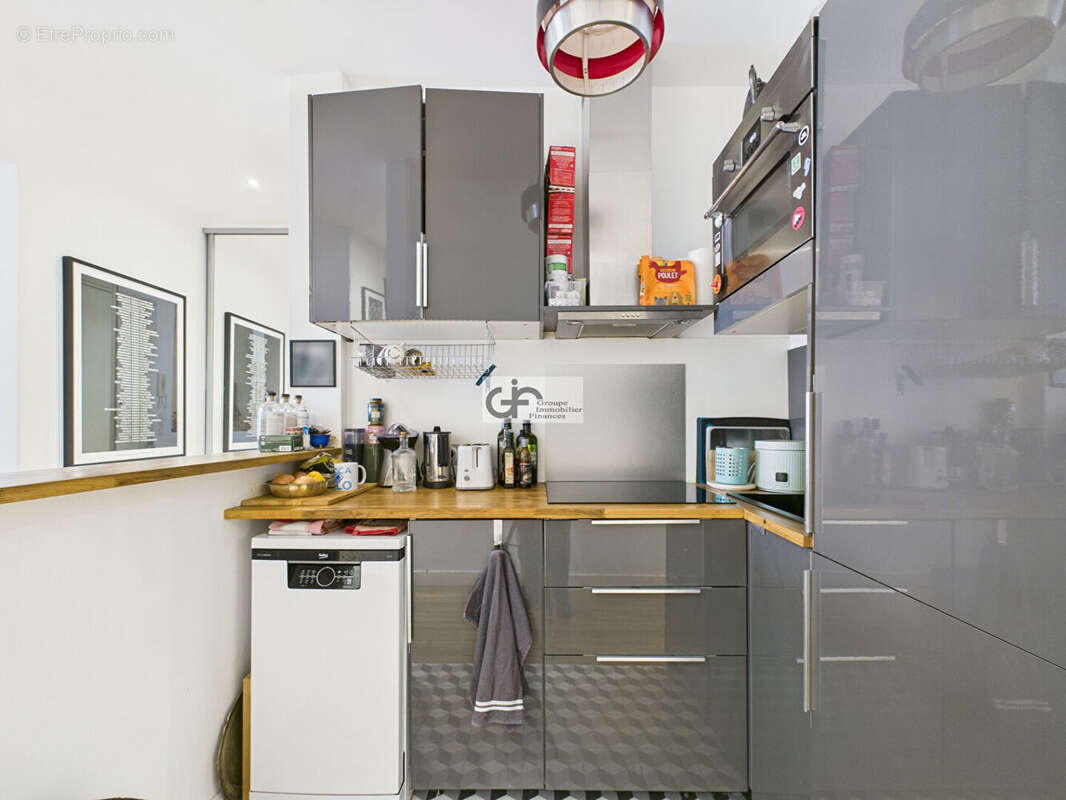 Appartement à PARIS-16E