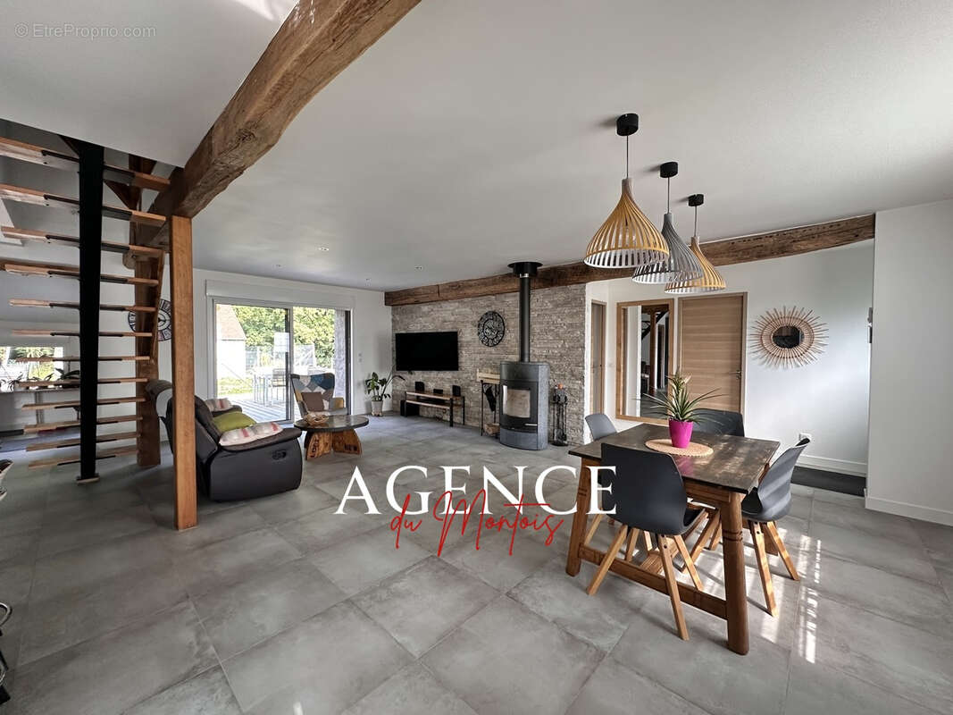 Maison à DONNEMARIE-DONTILLY