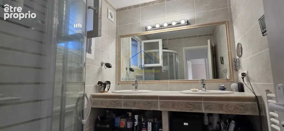 Grande villa avec 5 chambres, piscine et vue dégagée - photo 15