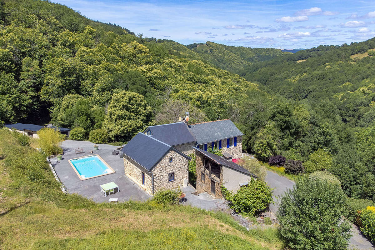 Maison à CURVALLE