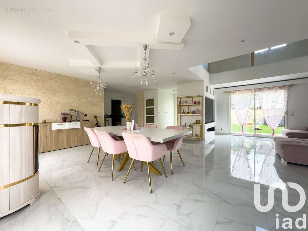 Photo 5 - Maison à POIX-TERRON