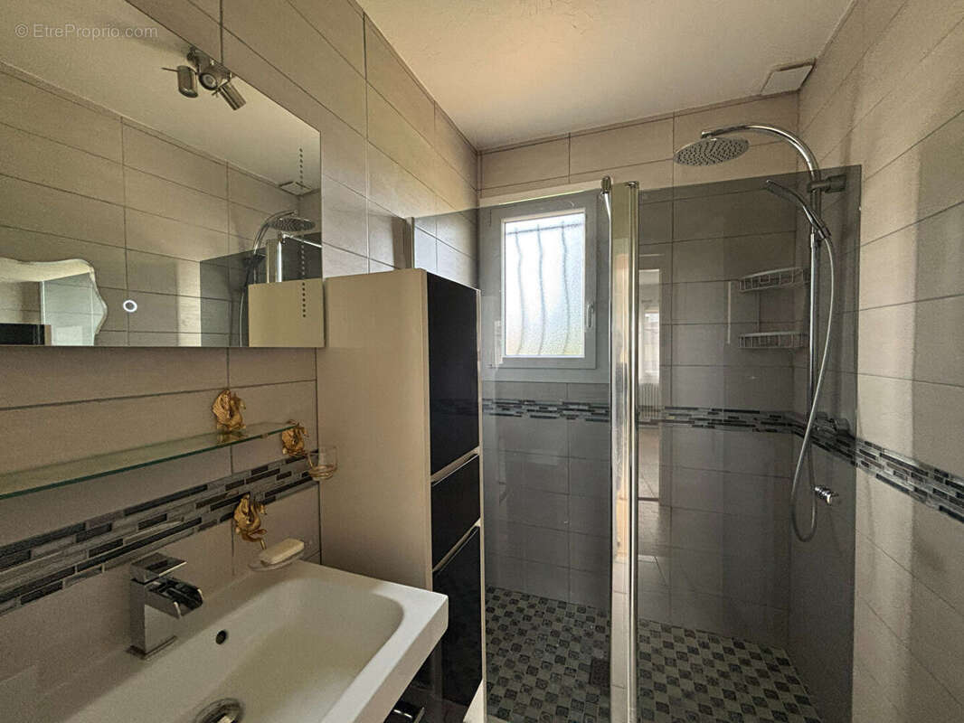 Maison à CHATEAUNEUF-EN-THYMERAIS