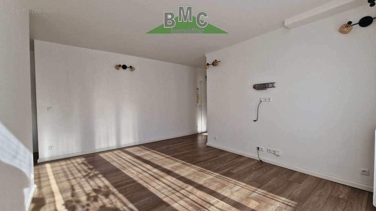 Appartement à LE PLESSIS-BOUCHARD