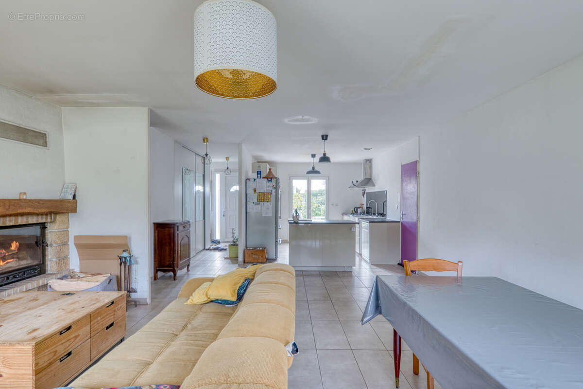 Maison à CHARVIEU-CHAVAGNEUX