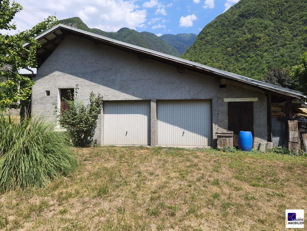 Maison 229 m² à Epierre  - photo 7